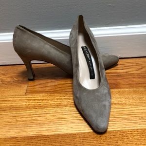 Anne Klein suede pump